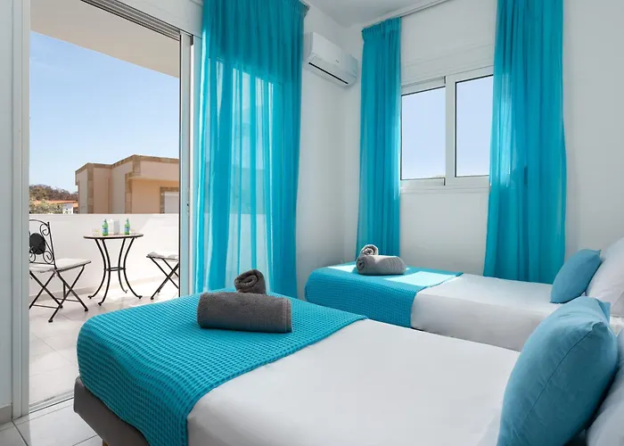 Bella With Private Pool And Hot Tub * Lardos