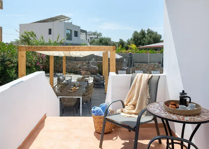 Bella With Private Pool And Hot Tub * 라도스