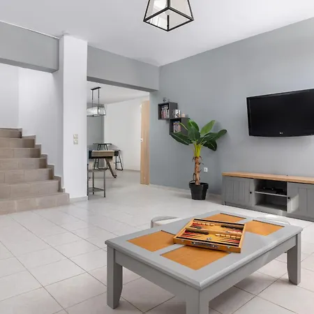 Bella With Private Pool And Hot Tub * Lardos